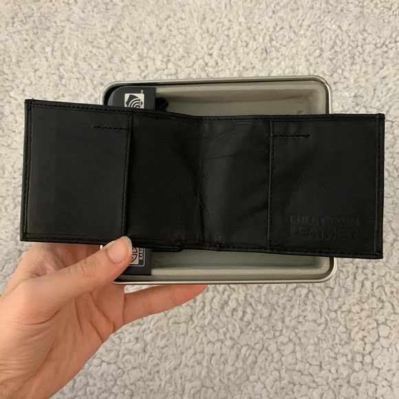 Black Genuine Full Grain Leather Wallet - Picture 14 of 15